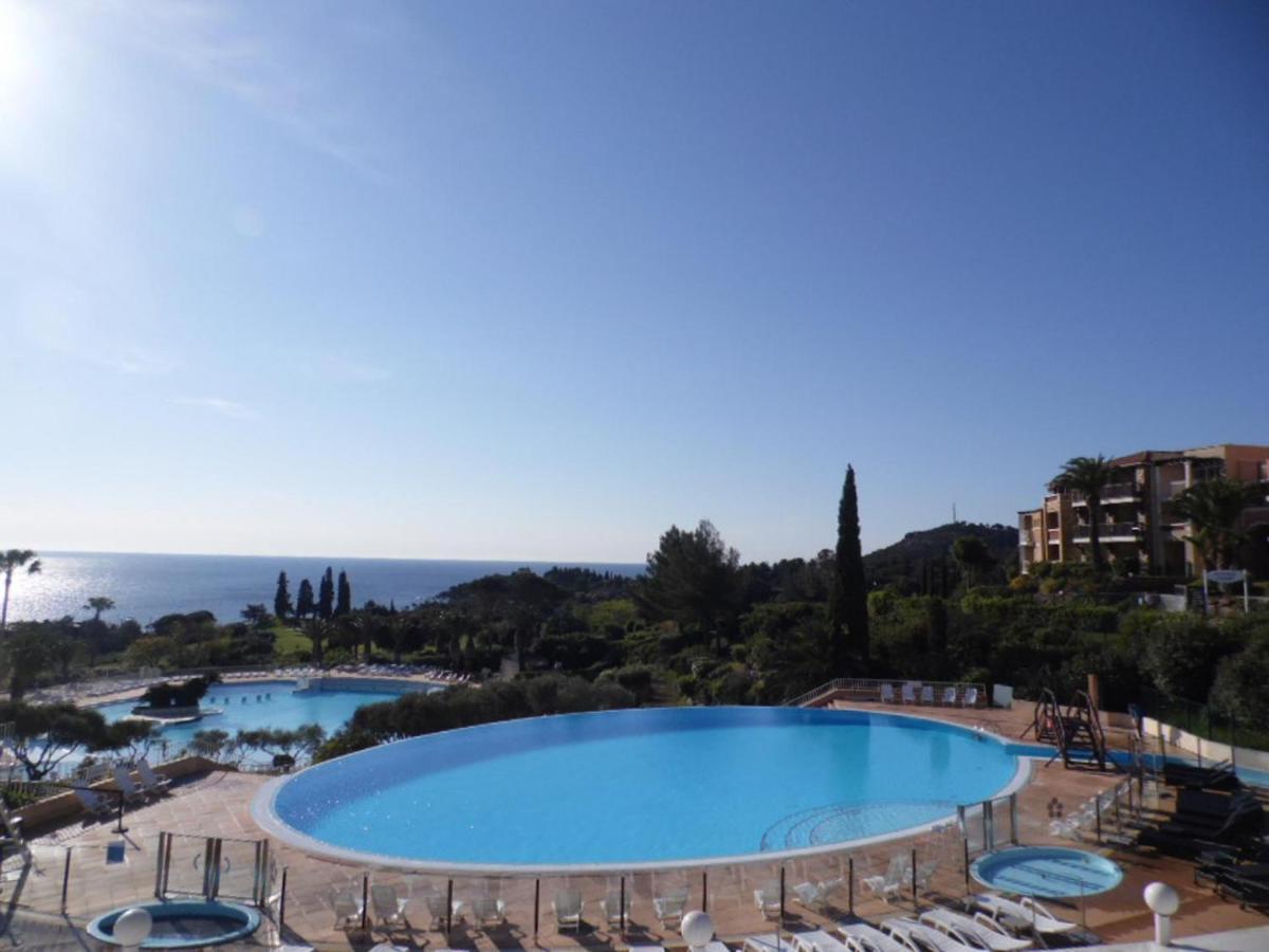 Cozy Apartment In Agay With Stunning Views Saint-Raphael  Exterior photo